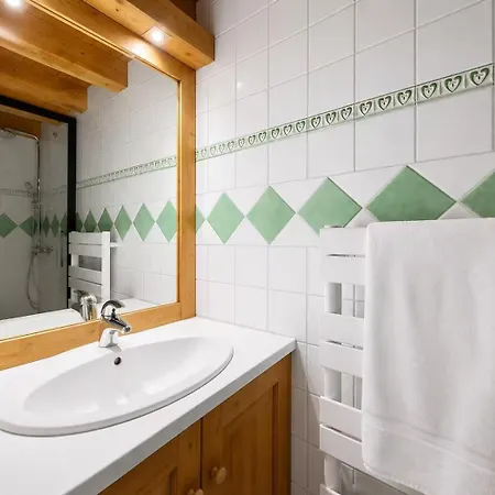 Close To Slopes Authentic Renovated Barn 12 People * La Plagne